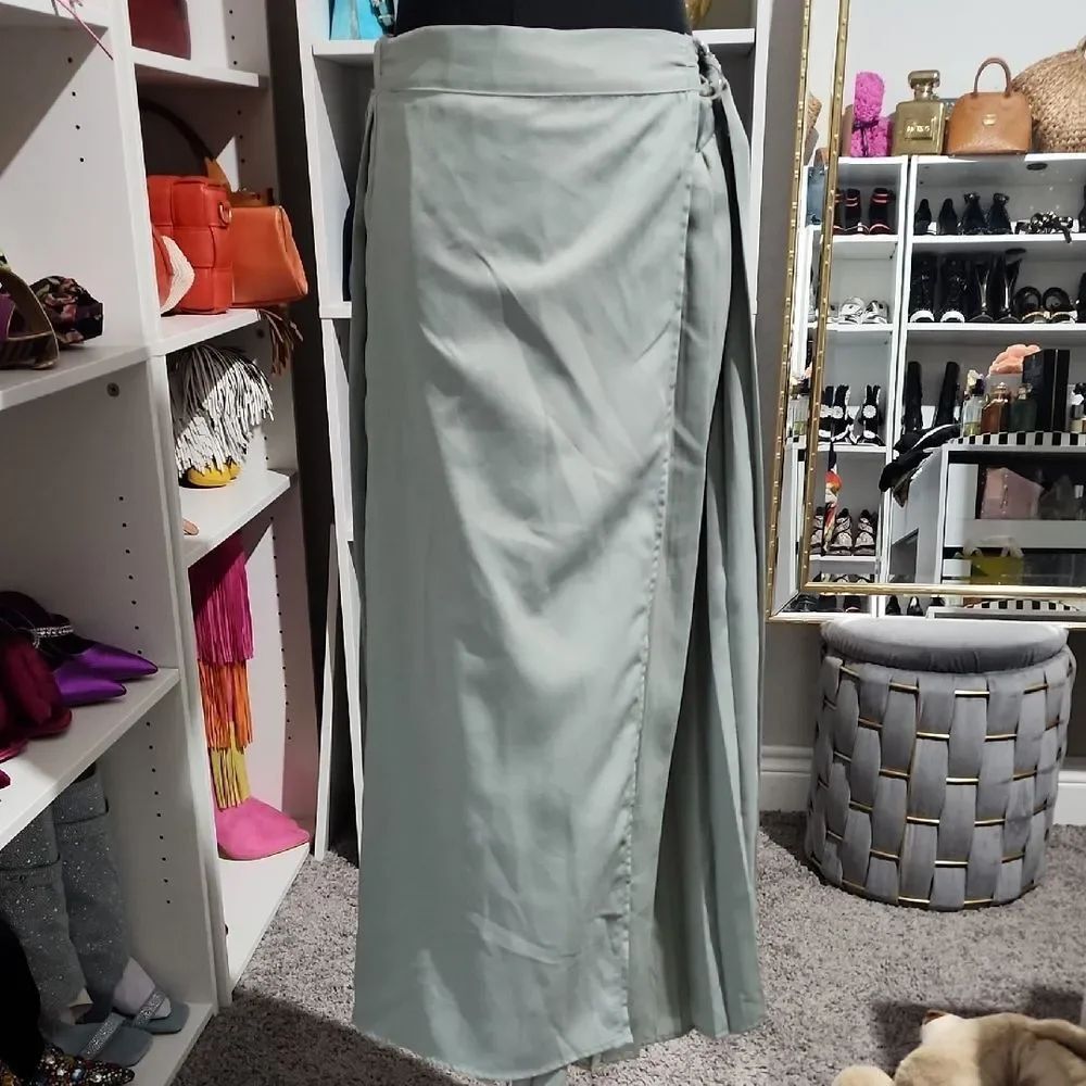 Alice Blue Women's Maxi Skirt in Soft Gray